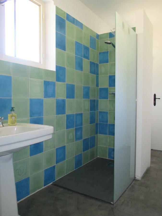 Maison Itzé Saint-Saturnin-lès-Apt Extérieur photo